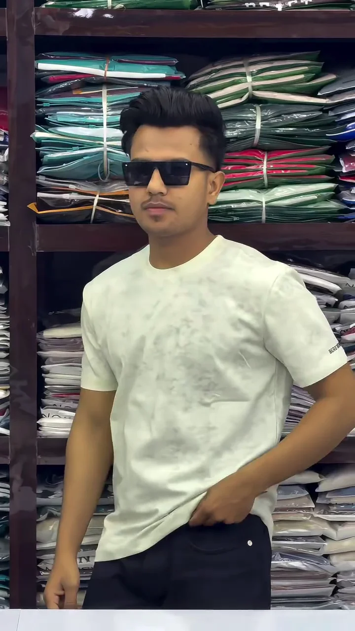 New Trending Men T-Shirt